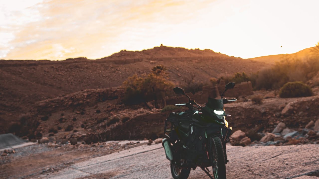 الراشيدية أمزوج القديم بالدراجة 🔥🔥🔥🏍❤.SYM NHT 125CC..petite balade a l'intérieur des gorges ZiZ