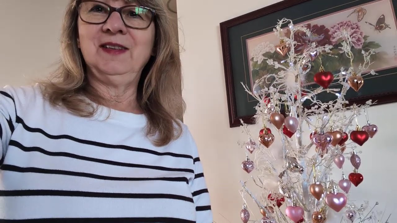 Decorating a Valentine's Tree With Me!