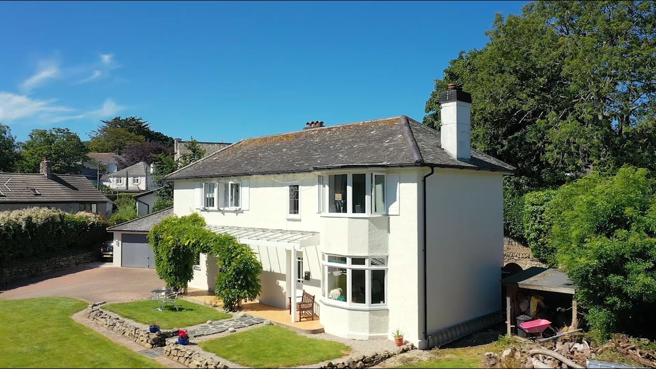 PROPERTY FOR SALE | Ash trees, Trelyon Avenue, St Ives | Bradleys Estate Agents