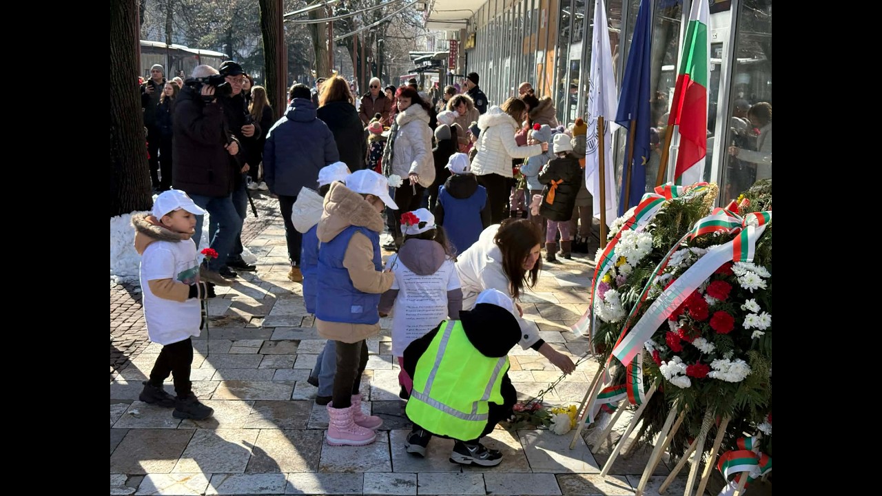 153 години безсмъртие