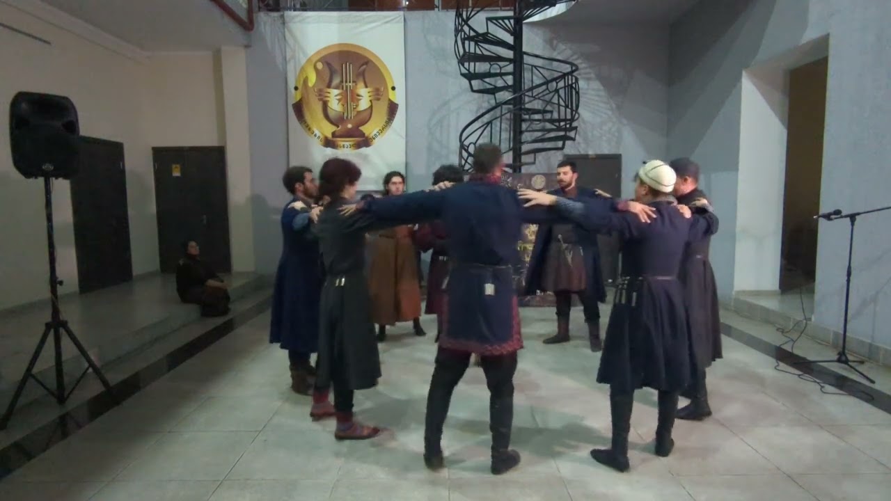 Mtiebi - Georgian Folk Song with circle dance
