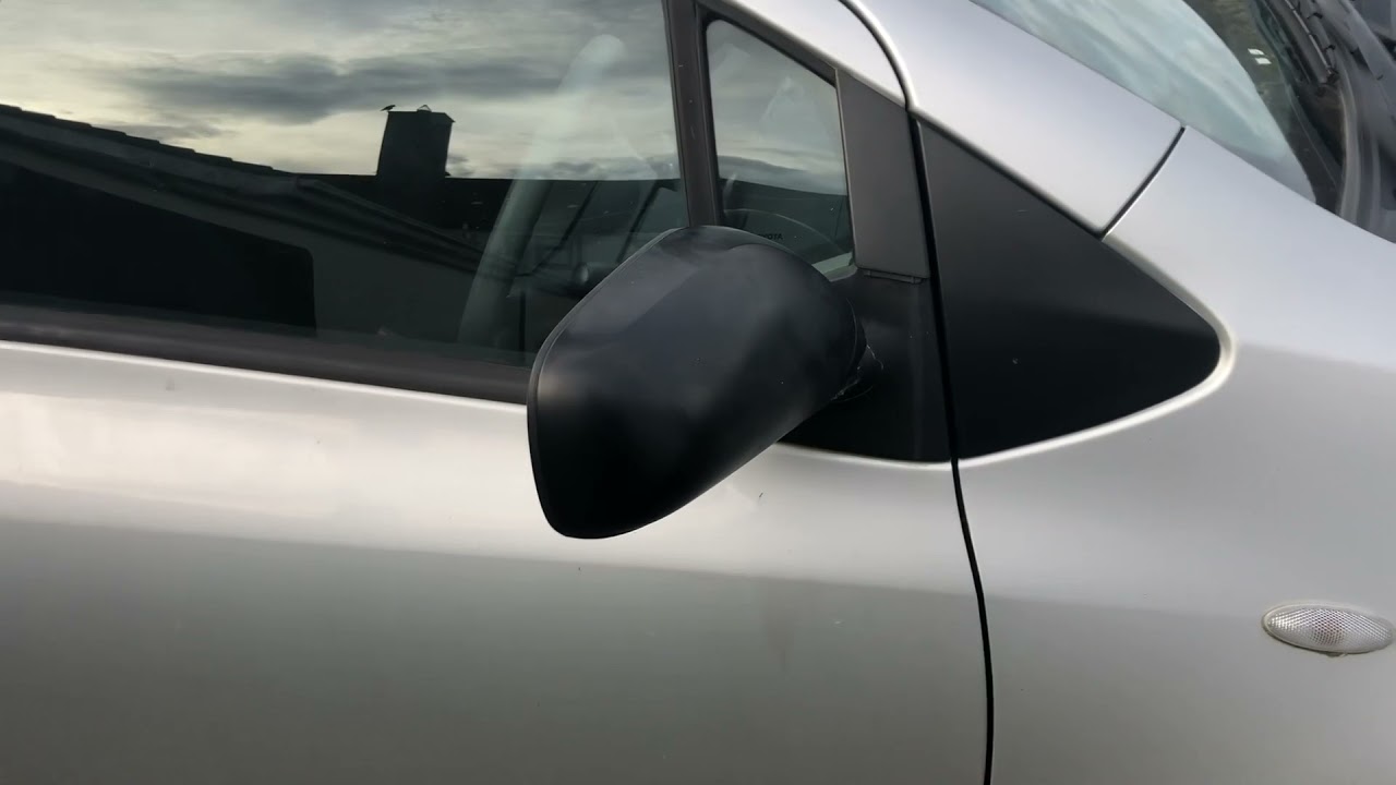 Toyota Yaris side mirror replacement
