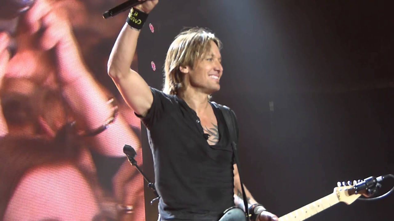 Keith Urban in Des Moines on Nov. 9th, 2013