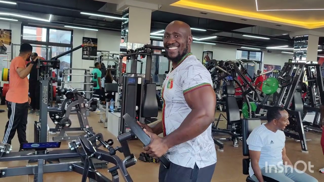 @iammarwa @auntiepiarants2238 @FamilyFitnessChannel @ShoulderWorkoutCollection #ronaldo #sports
