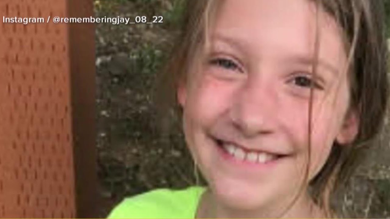 '10 minutes of murder': Why one family is speaking out about the online extremist network 764