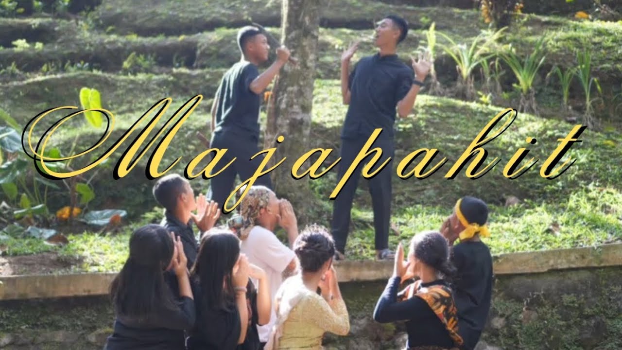 DRAMA KERAJAAN MAJAPAHIT - Tugas Sejarah XE-3 SMA NEGERI 1 KABANJAHE 