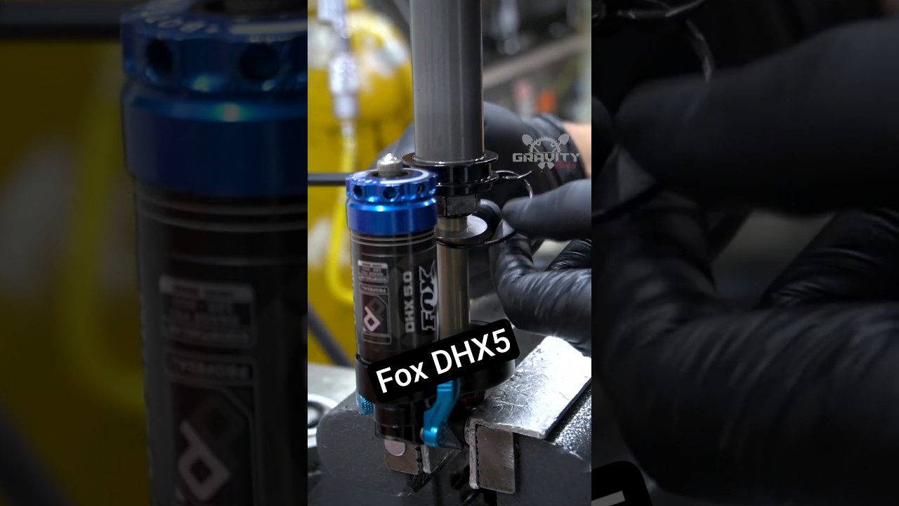 Fox DHX5 Air Service #bikemechanic #ridefox #tallerdebicicletas