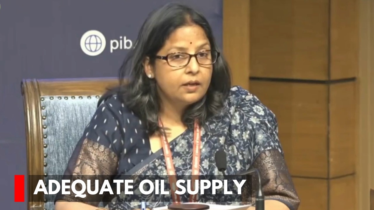 Govt Says Crude Supply Adequate, Refineries operating at full capacity