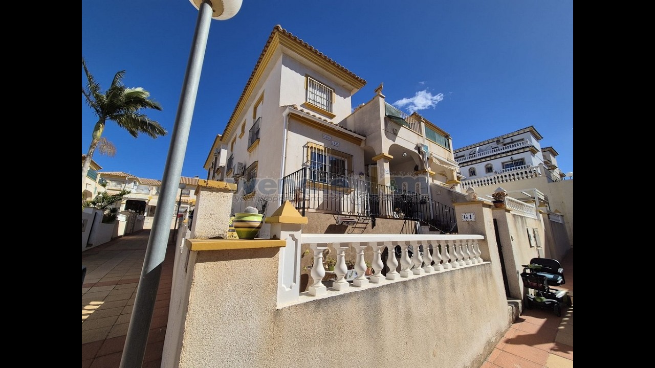 Property Tour, Ref. 240 - a spacious 3 bed, 2 bath, quatro house in Los Altos (Orihuela Costa).