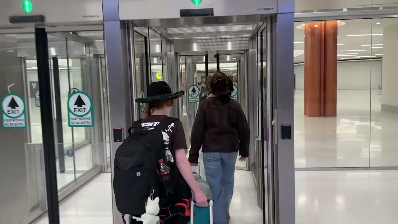 Pittsburgh International Airport walking through new terminal for the first time