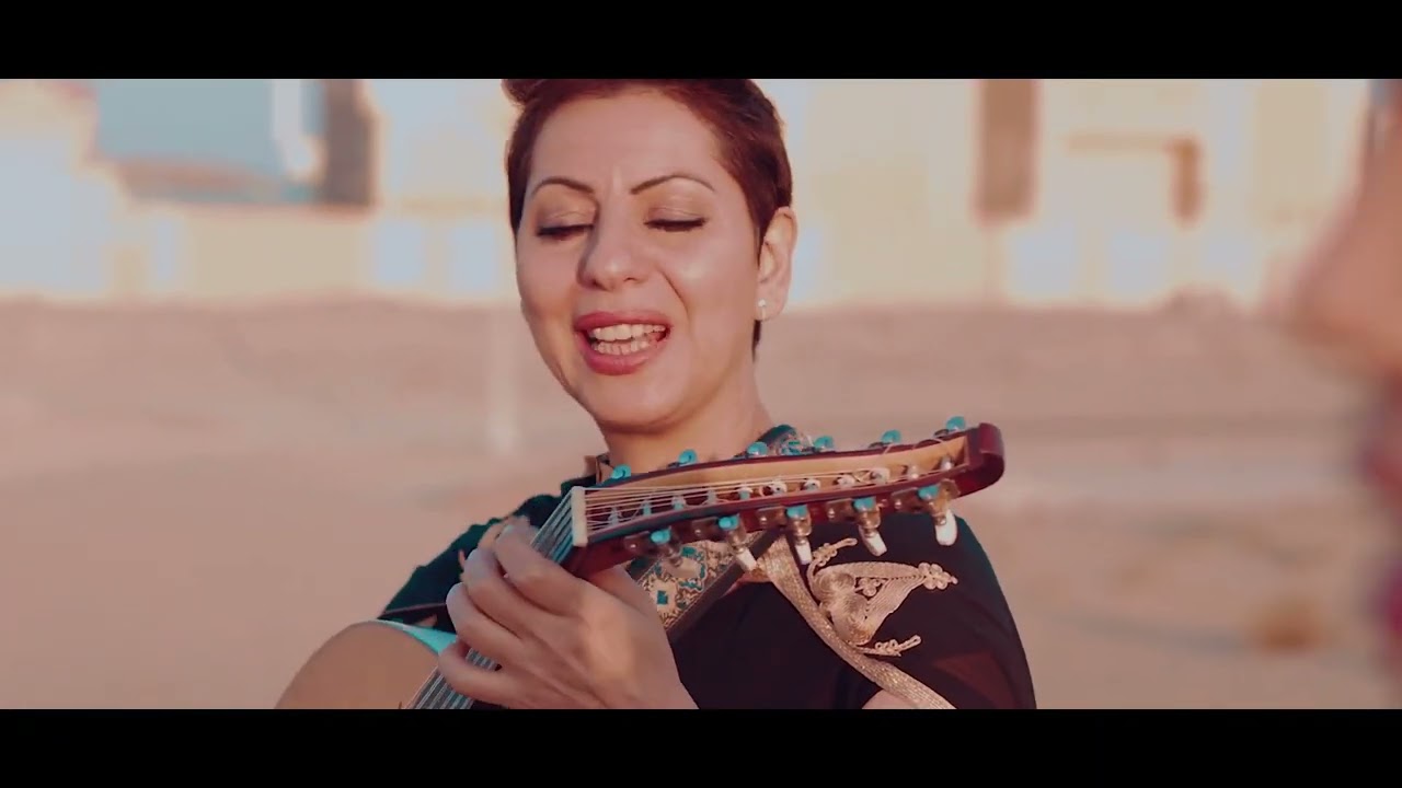 Oud Female Player 7