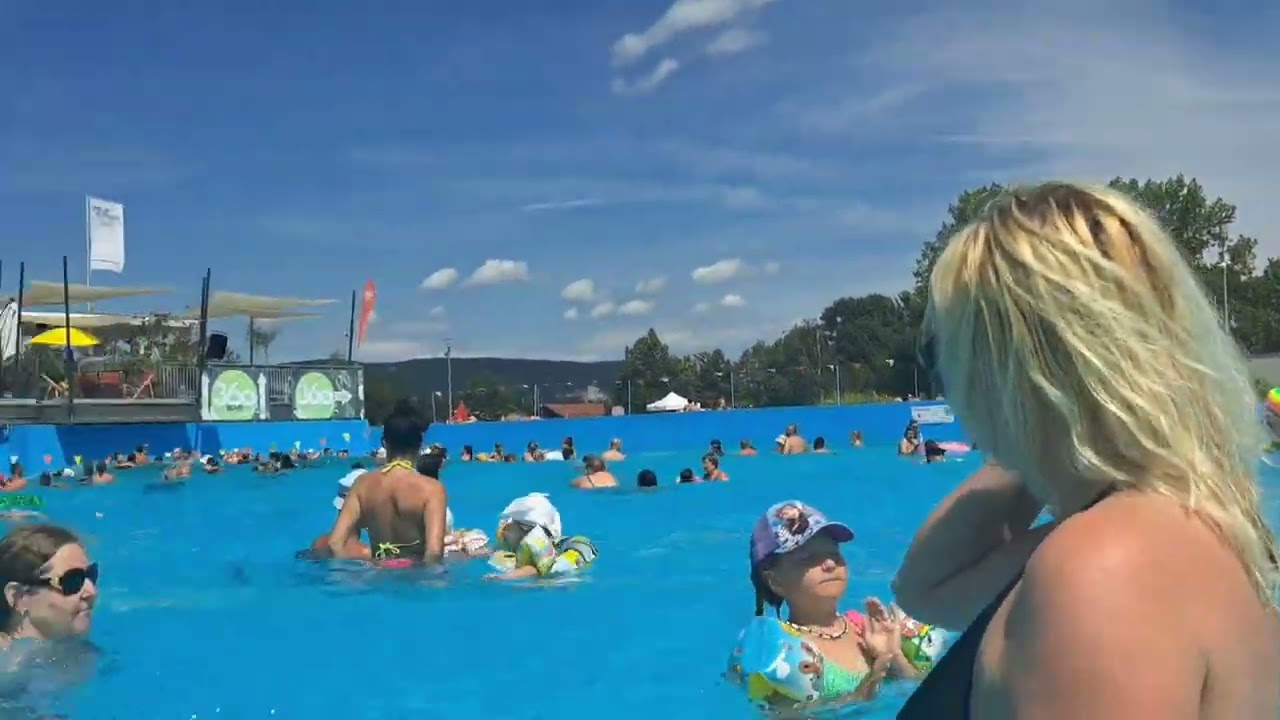 Vada&scaron; Thermal Resort &Scaron;t&uacute;rovo - baz&eacute;n s umel&yacute;mi vlnami