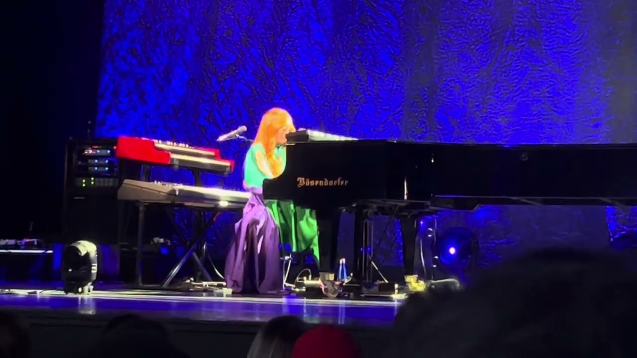 Marianne Tori Amos Rochester Hills July 9, 2023