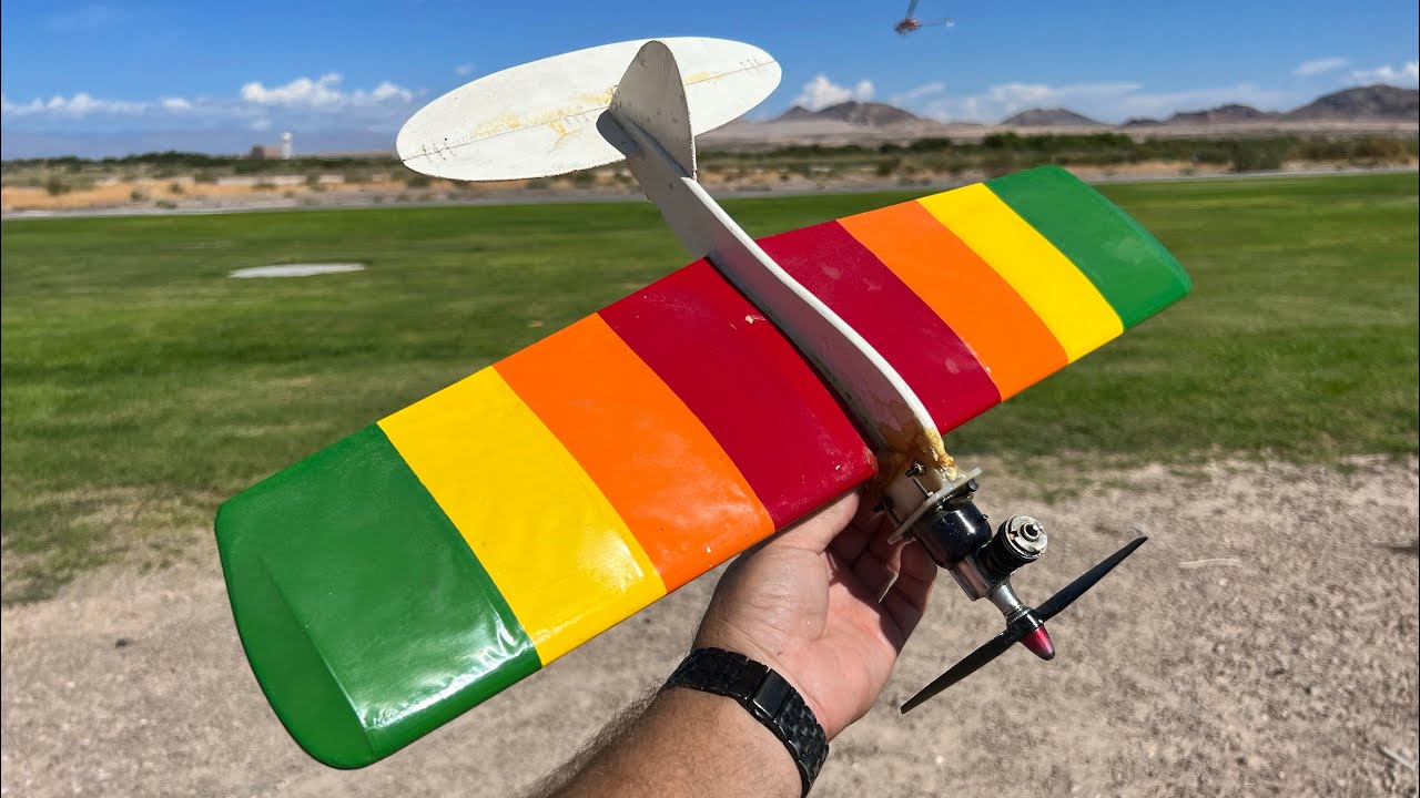 Flying an Alan Szabo built Baby Ringmaster