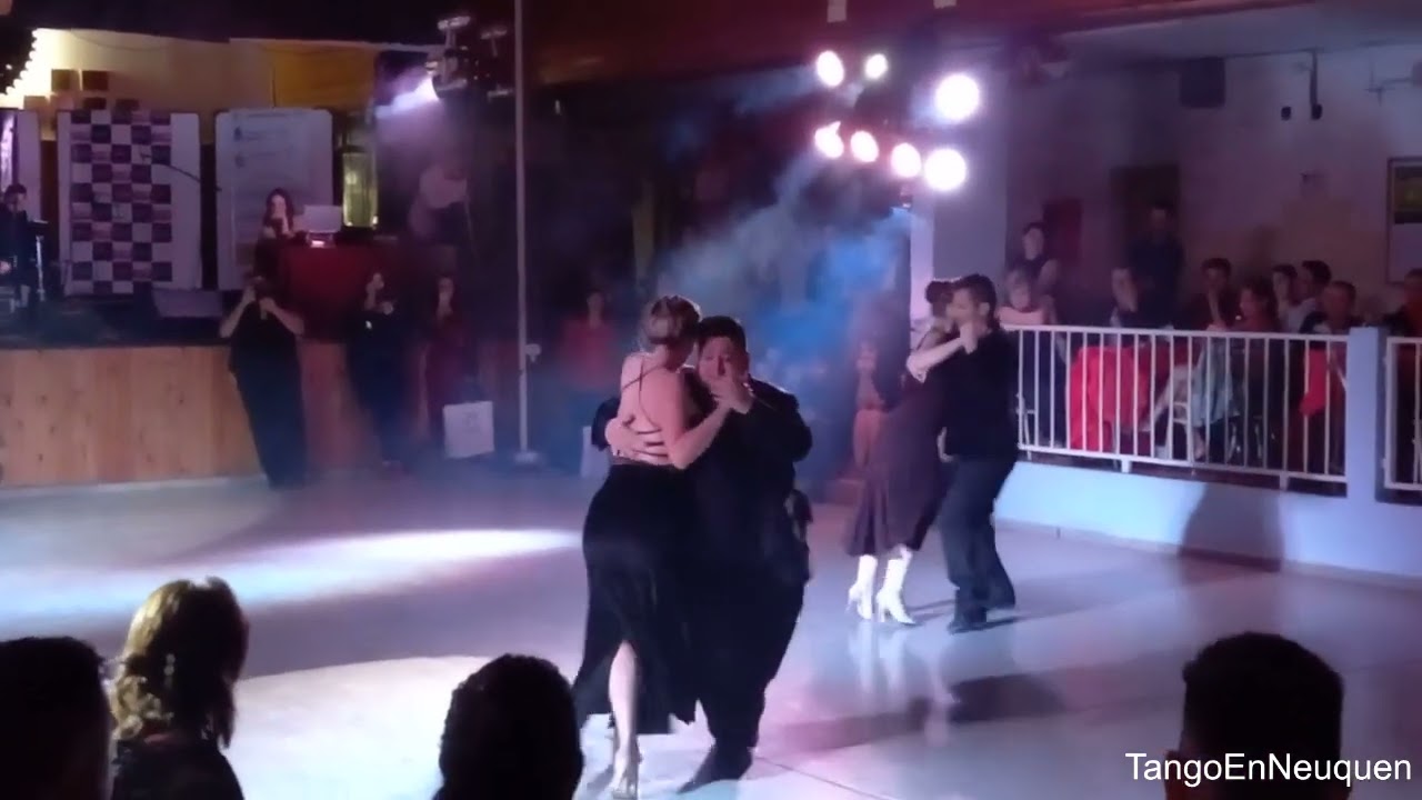 Suyay Quiroga y Aoniken Quiroga 3 de 3