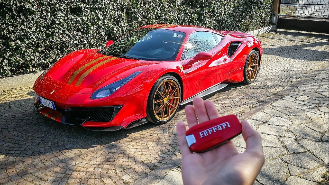Il mio amico s'è comprato la Ferrari 488 Pista!