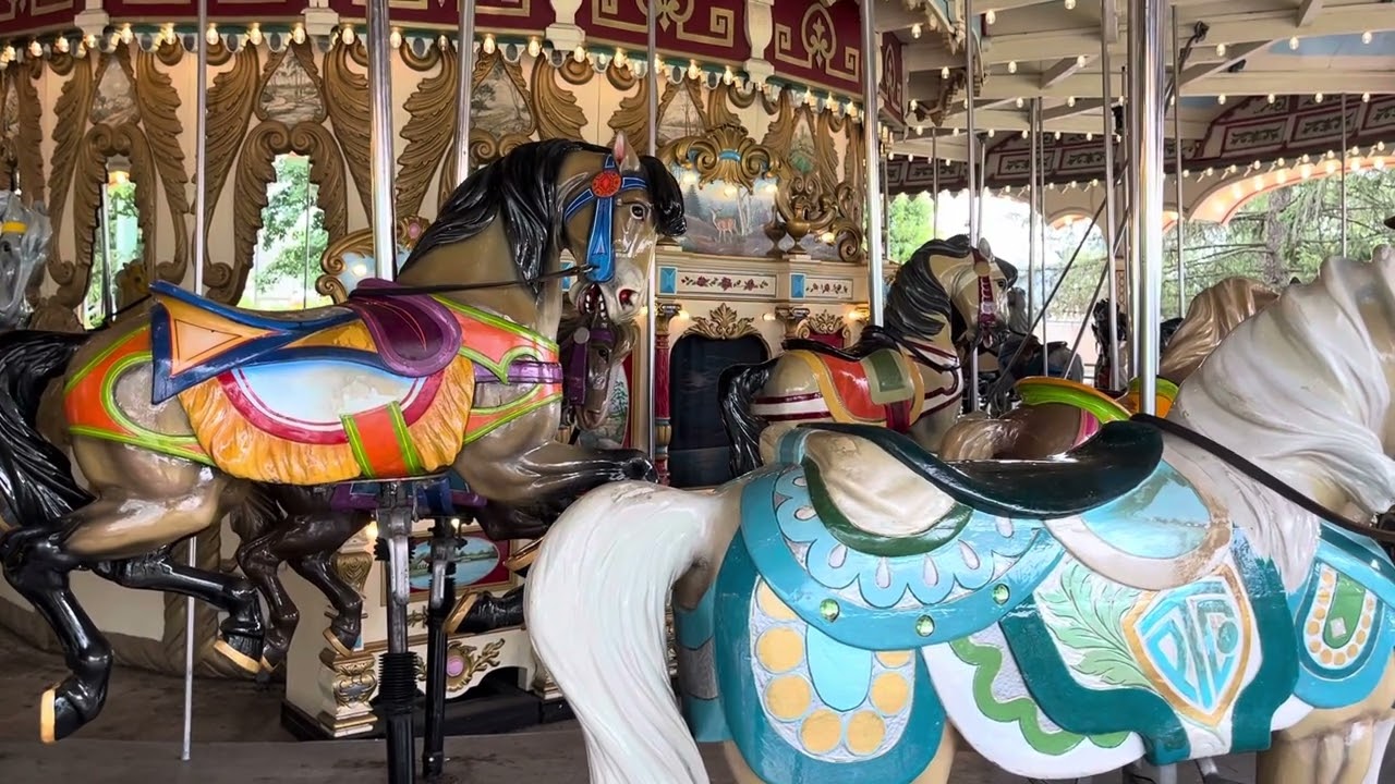 Kings Island Grand Carousel Wurlitzer 157 Band Organ Plays “Goodnight, Irene”