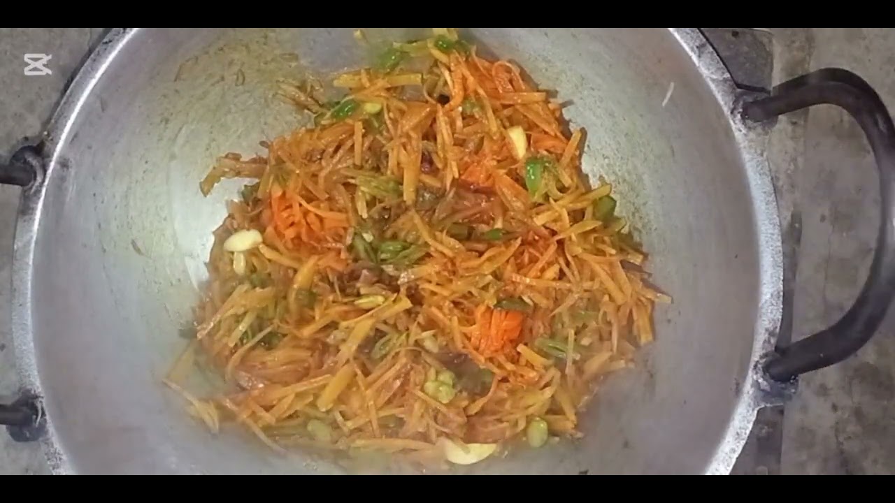 রাতের বেচে যাওয়া ভাত দিয়ে ভাজা ভাত রান্না করলে সবাই পছন্দ করবে।bhat baja recipe।Lift  over rice।