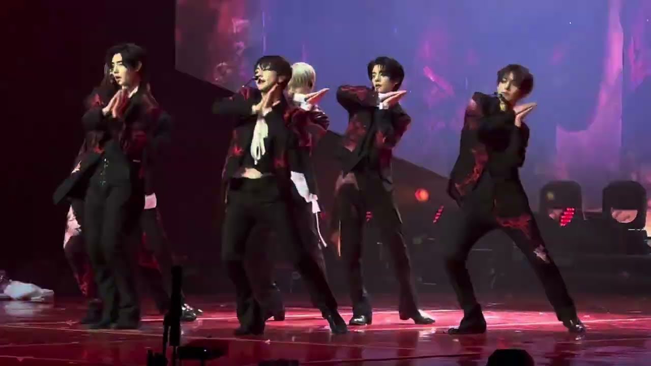 [FANCAM] ENHYPEN FATE TOUR in HOUSTON - Sacrifice (Eat Me Up)