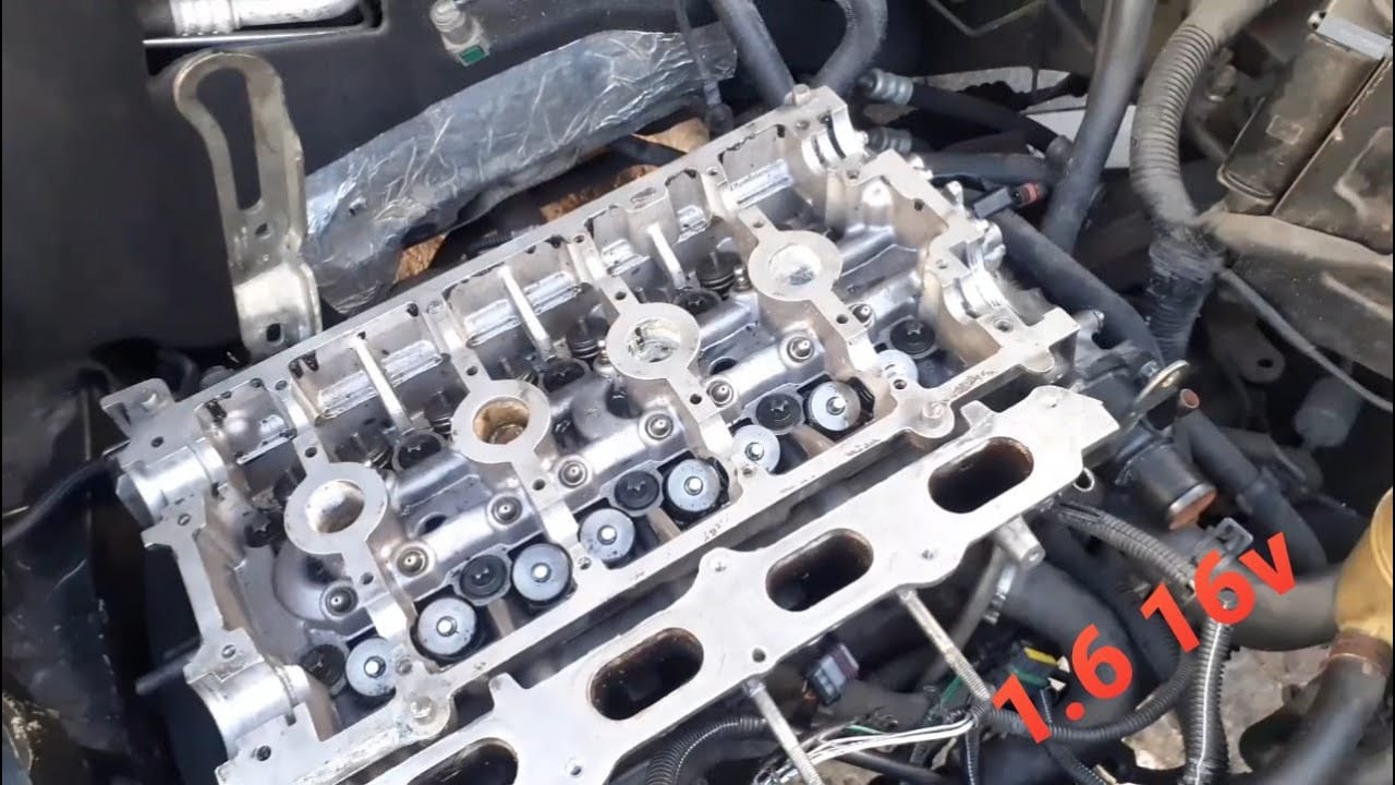 MAIS UM CABEÇOTE DE MOTOR K4M COMIDO E COM FOLGAS DE COMANDO....