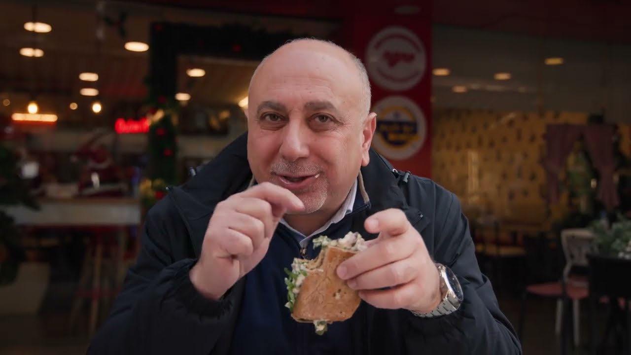 اكتشف صيدا مع السكان المحليين: ميدو يأخذنا في جولة حول عاصمة جنوب لبنان. صيدا