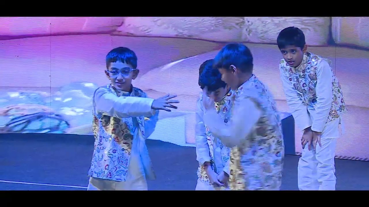 12 Chalo Ban - Dance