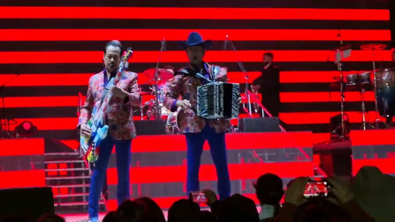 La banda del carro rojo Los tigres del norte en vivo