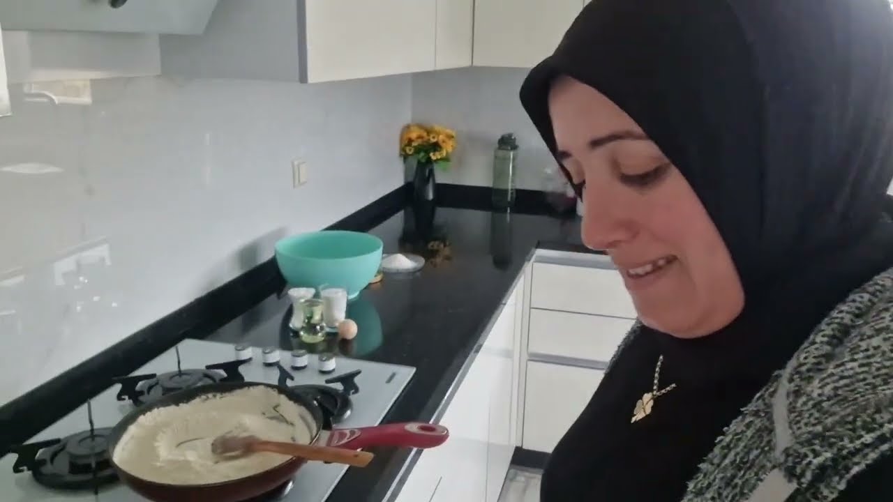 ESKİ TİTİZLİM KALMAMIŞ OLABİLİR 🤷&zwj;♀️BİR KURABİYE YAPMIŞTIM SONU🥀YRMEĞİMİZ BEĞENİLDİ🥰💯