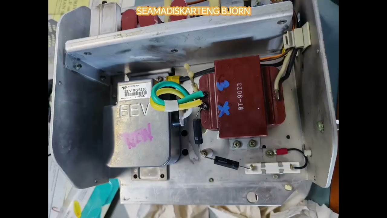 NAVIGATOR HACKS! How to Replace the Magnetron of a Furuno FAR 2127 or 2827 X-Band Radar