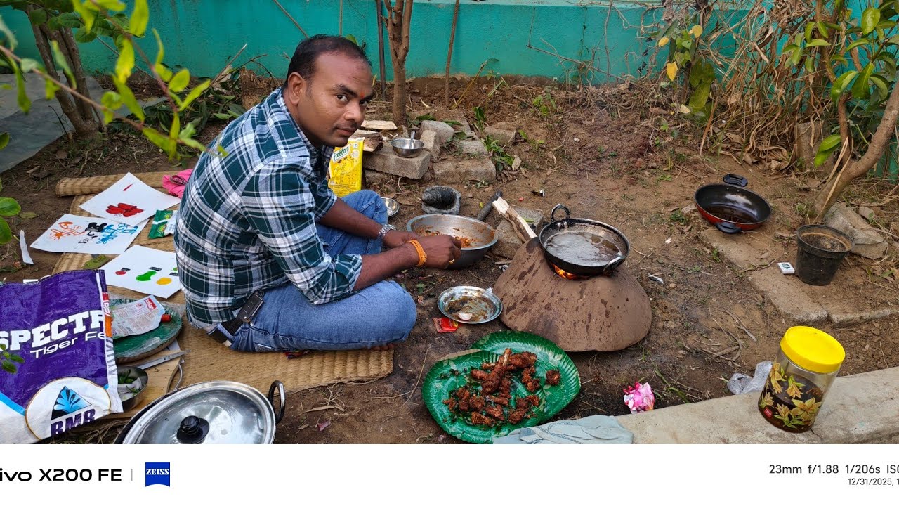 କଣ ପାଇଁ ଆମେ ବଗିଚା ରେ ଏକୁଟିଆ ଭୋଜି କଲୁ ?