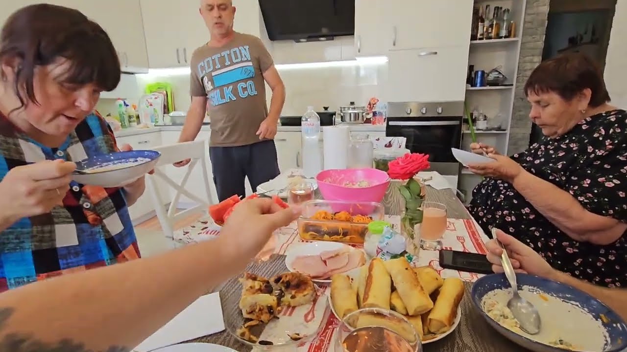 Папа Заснял НЛО 🛸! Приехали На Обед К Родителям ! Все Хотят Мясо 