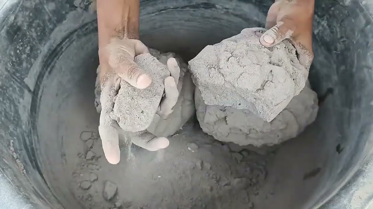 Crumbling by @masoomclaycrunch #asmr #oddlysatisfying #clay #sandmentcrushing #crunchycrumbles 