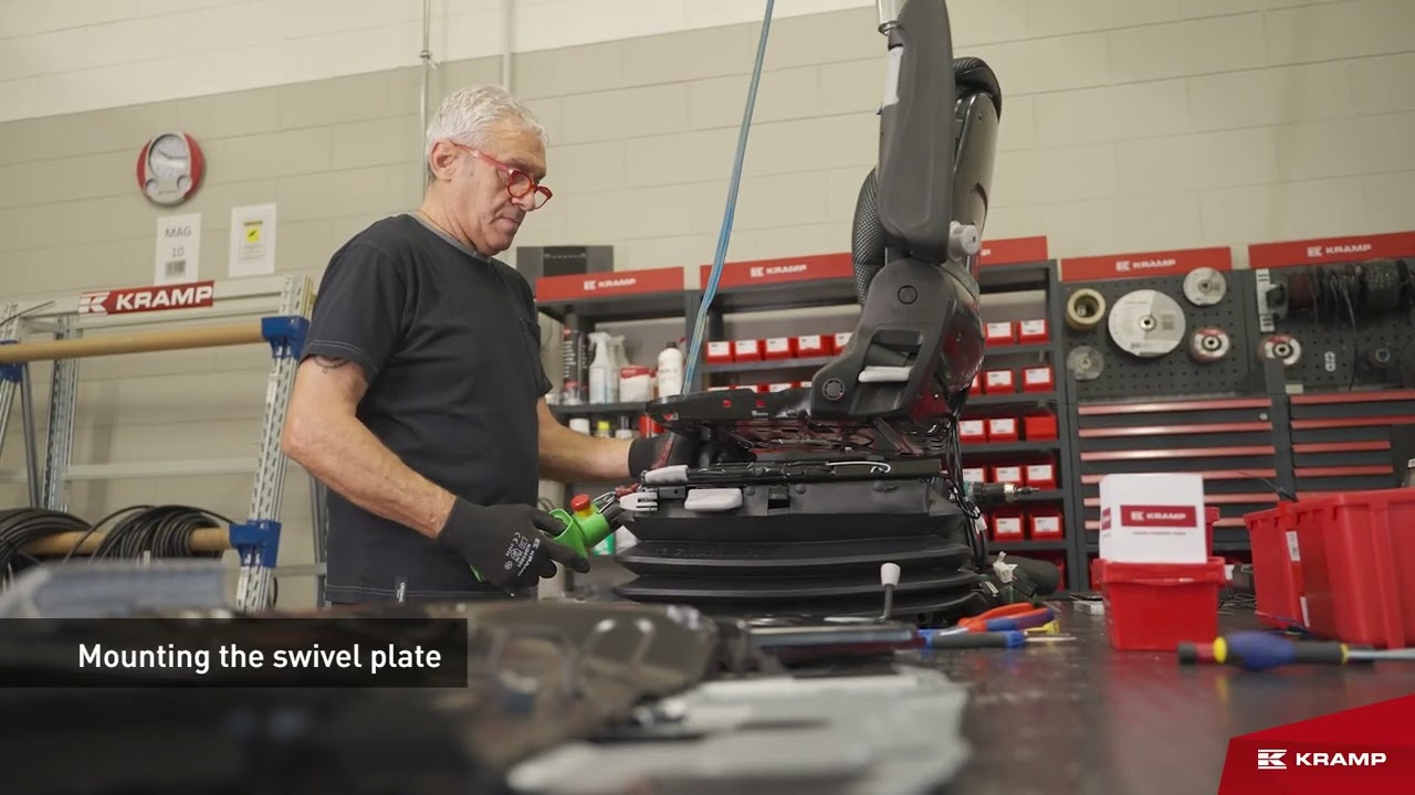 Discover the comfort of seat customization through Kramp Service Center