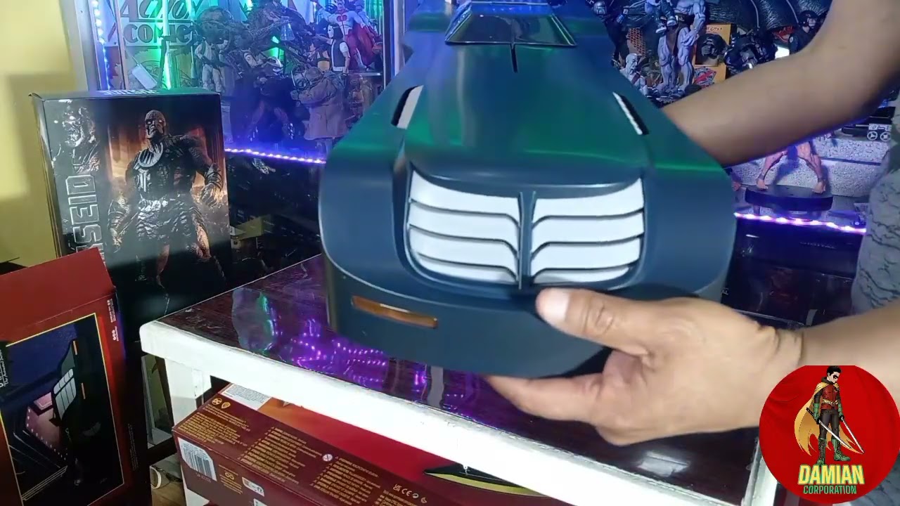 UNBOXING BATIMOVIL SERIE ANIMADA GOLD LABEL 