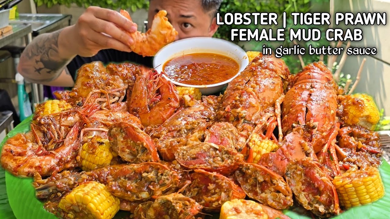 LOBSTER, GIANT TIGER PRAWN, & FEMALE MUD CRAB IN GARLIC BUTTER SAUCE | SEAFOOD MUKBANG