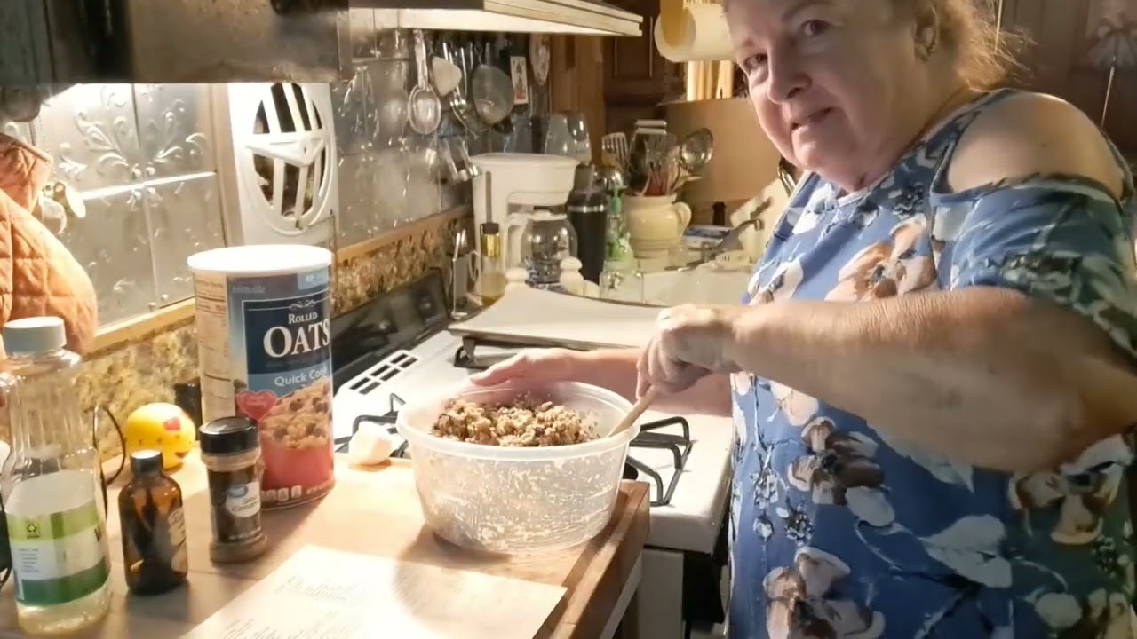 Old Fashion Oatmeal, Raisin, Walnut Cookies