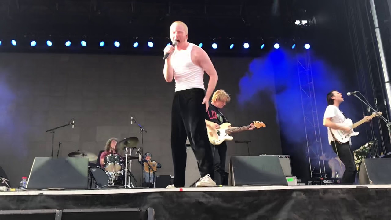 The Orwells.  “Double Feature”. Ohana Fest. Dana Point, California. 8 September 2017