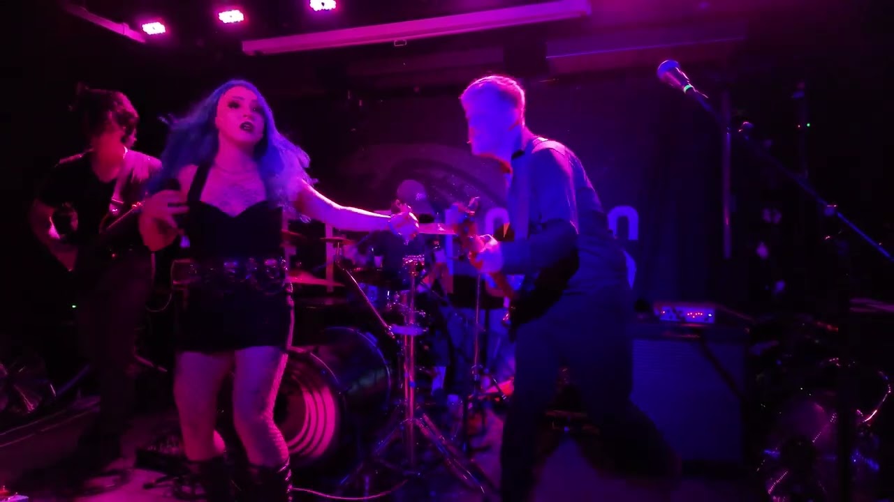 Bitter Kisses - Trapdoor (Rough Trade, Bristol 04/12/2025)