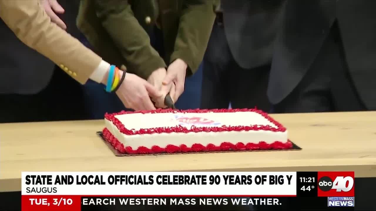 State and local officials celebrate 90 years of Big Y
