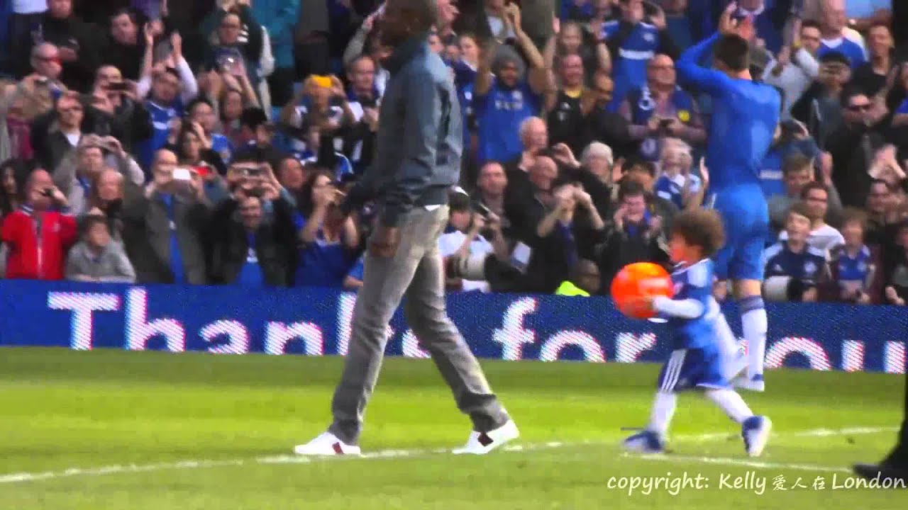 Leo Torres playing after Chelsea 2-1 Everton 2012-13