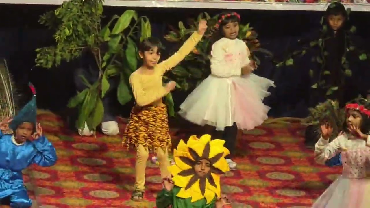 JUNGLE JUNGLE BAAT CHALI HAI PATA CHALA HAI Song Performed by MADARSE MILLIYA UPS Nanded