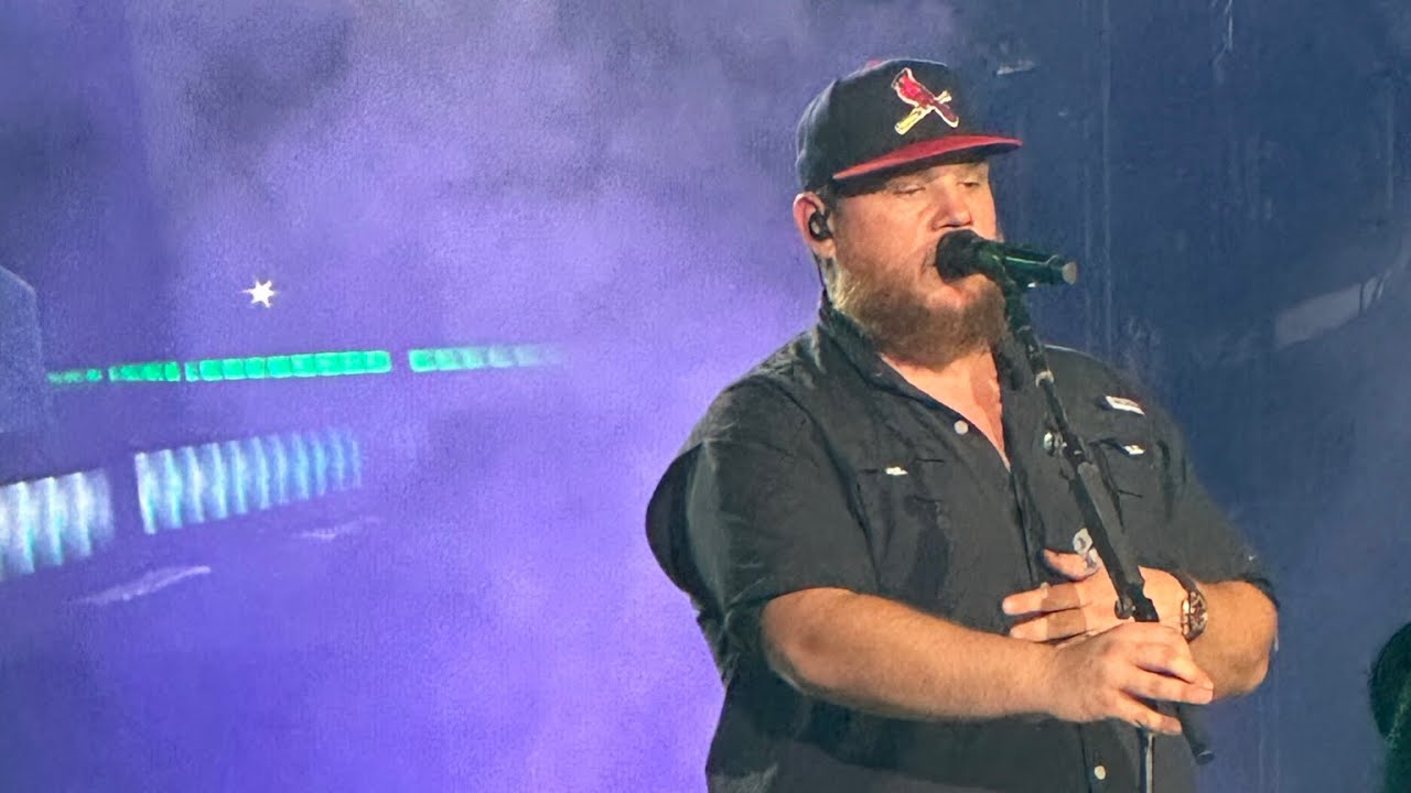 Luke Combs - Houston, We Got a Problem (Live @ Busch Stadium in St Louis 6/71/23)