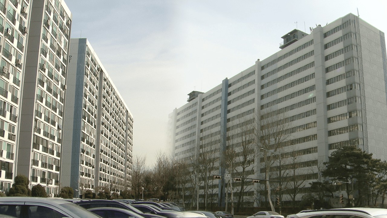 Real estate prices ease down