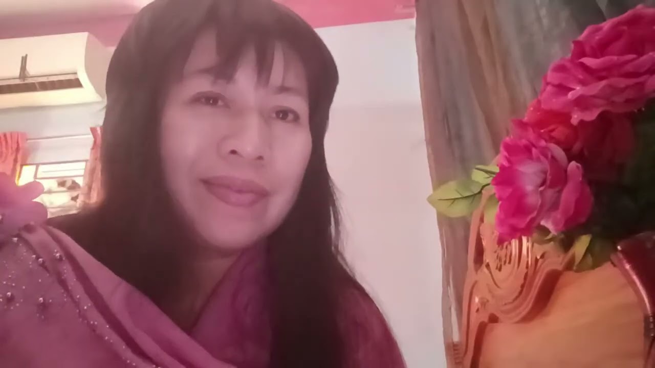 Instant bangs🤣from Born Free tv live.