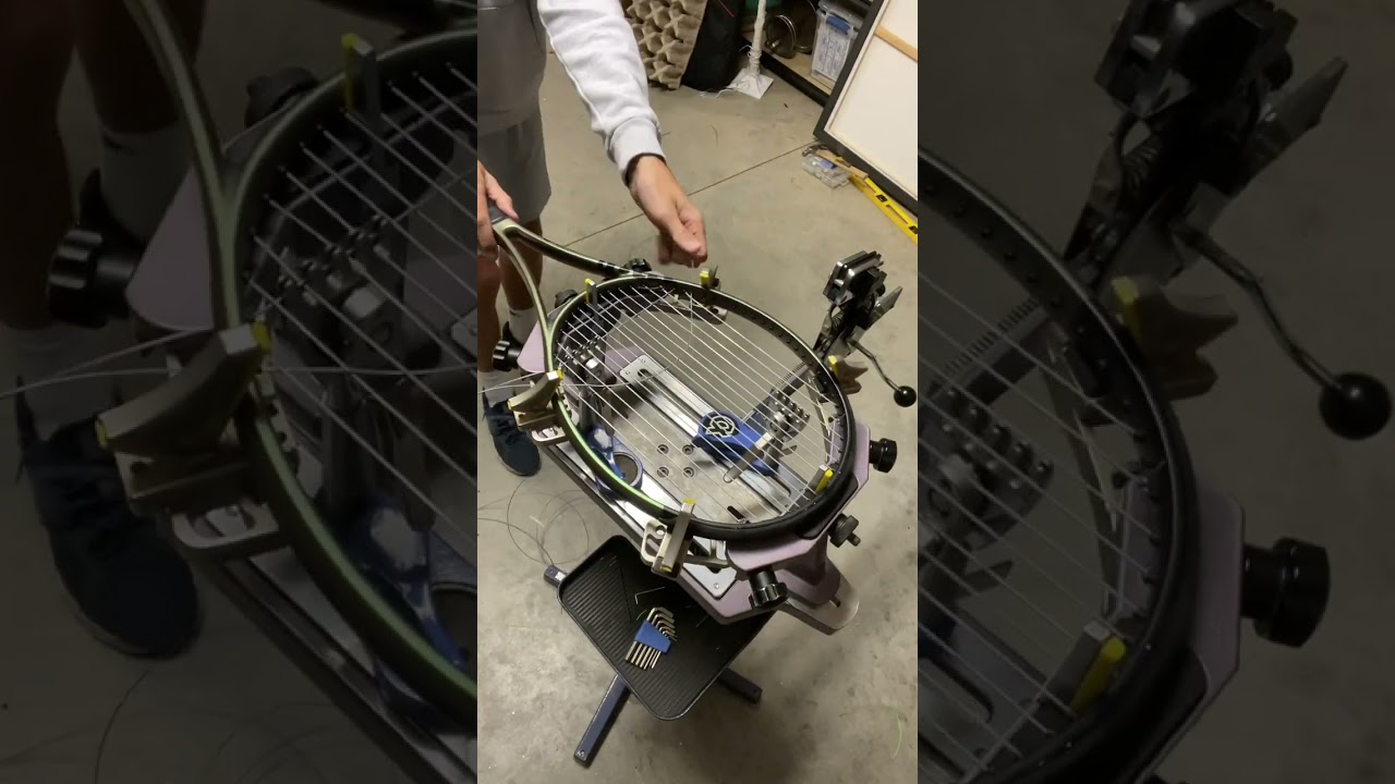 Stringing Wilson blade, 98, 16x19￼