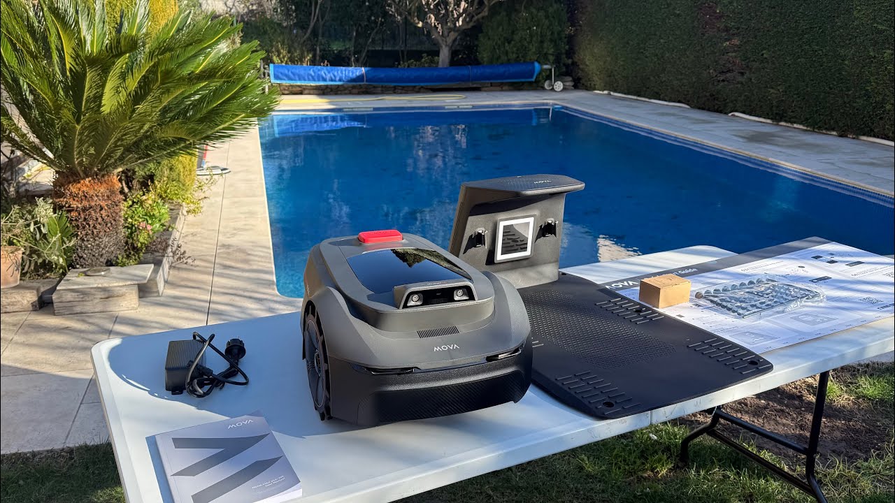 UNBOXING ET PR&Eacute;SENTATION DU NOUVEAU MOVA ViAX 300 ! UN ROBOT TONDEUSE R&Eacute;VOLUTIONNAIRE ?! 