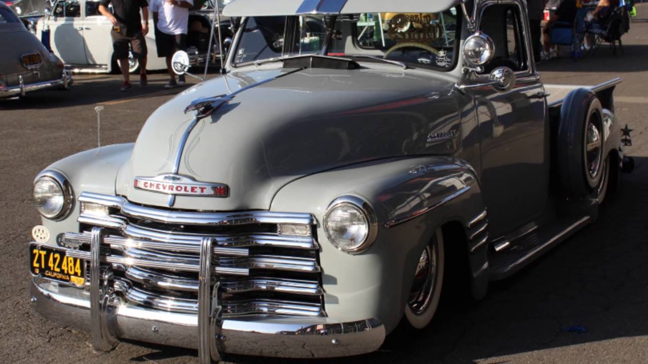 Bigg John's Low n Slow '52