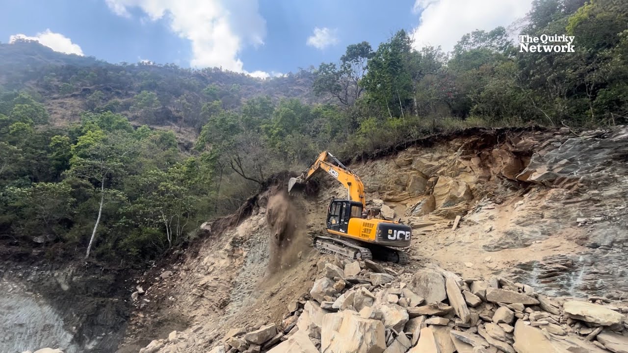 Dangerous Mountain Road Construction with JCB and Hyundai Excavators | Video Compilation