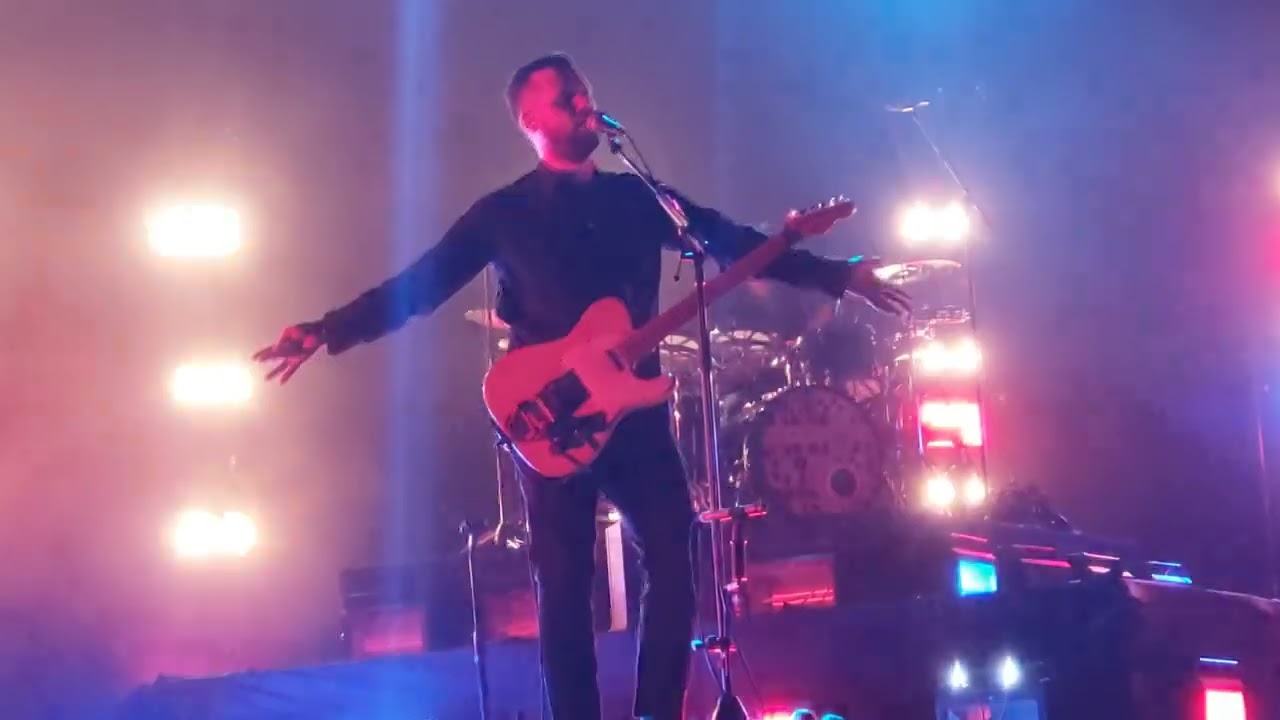 White Lies - Hold Back Your Love (live Mexico City Pepsi Center 2023)