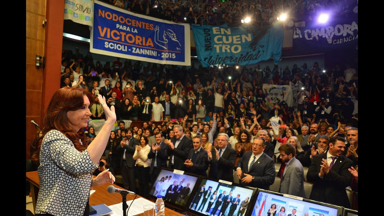 Cristina Kirchner en las  nuevas instalaciones de la Facultad de Odontología de la UBA.